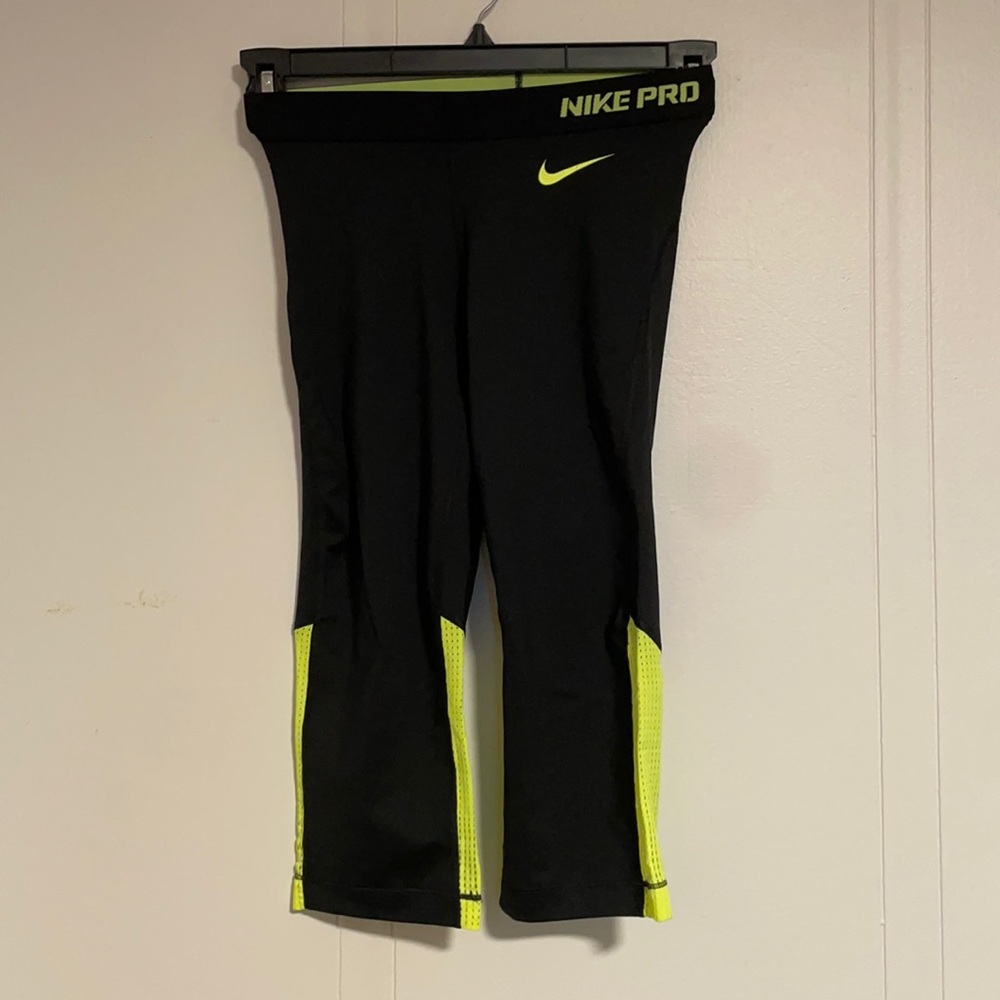 Women’s Nike-Pro 3/4 Workout Pants